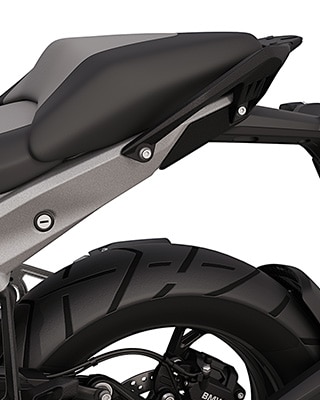 L'arrière avec selle passager et poignées de maintien de la BMW R 1300 GS de BMW Motorrad